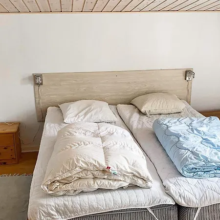 4 Person In Broager-by Traum *